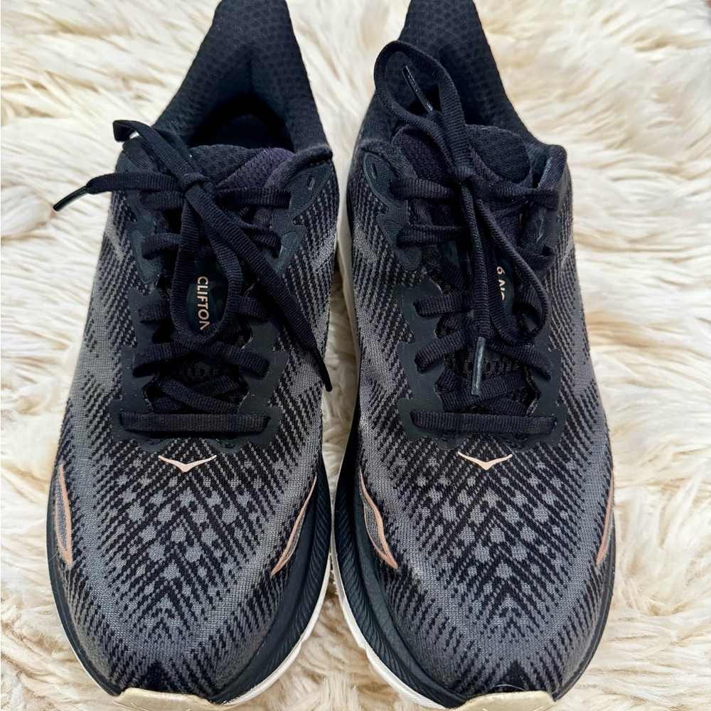 Hoka Clifton 9 Sneakers